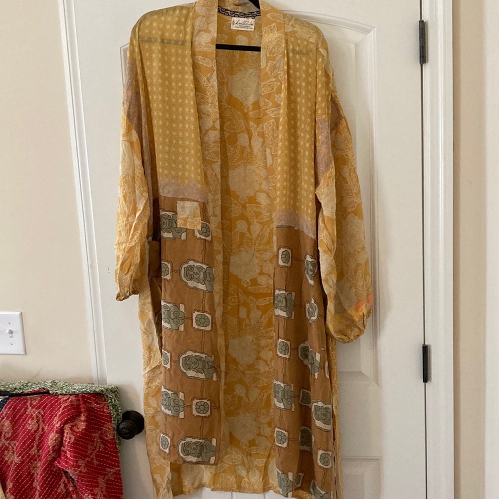 DEAL ALERT 🚨 KANTHA BAE Golden Kimono Duster OS Never Worn